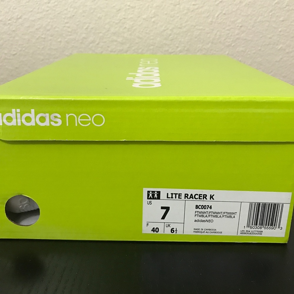 <NEW> Adidas Neo with box